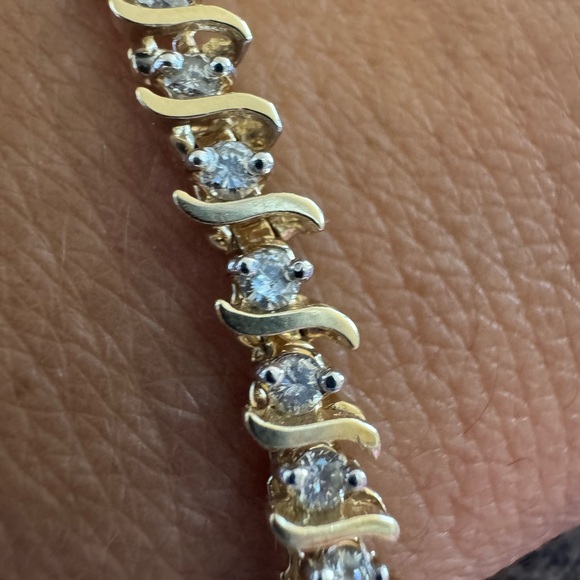Stunning 5.88 CT Natural Diamonds on 14K Tennis Bracelet, 7.5” 11.5 grams - Picture 4 of 15